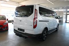 Fahrzeugabbildung Ford Tourneo Custom Active L1 8-Sitzer + ACC + AHK