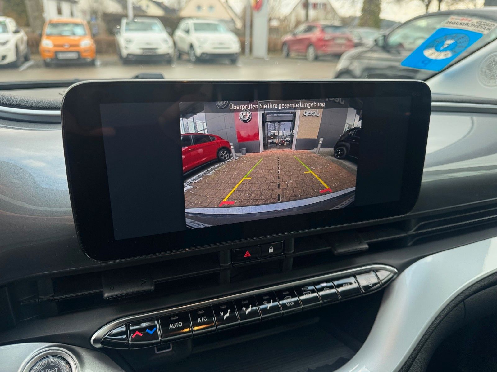 Fahrzeugabbildung Fiat 500e ICON NAVI KAMERA SITZHEIZUNG CARPLAY GLASDA