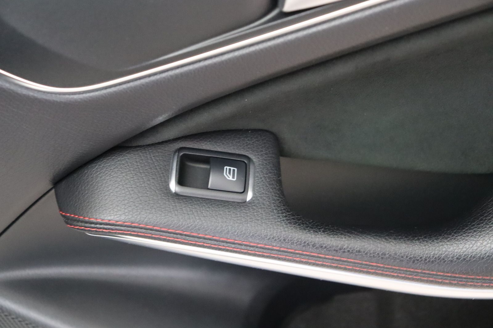 Fahrzeugabbildung Mercedes-Benz GLA 220 d AMG-line * LED * Navi * Pano