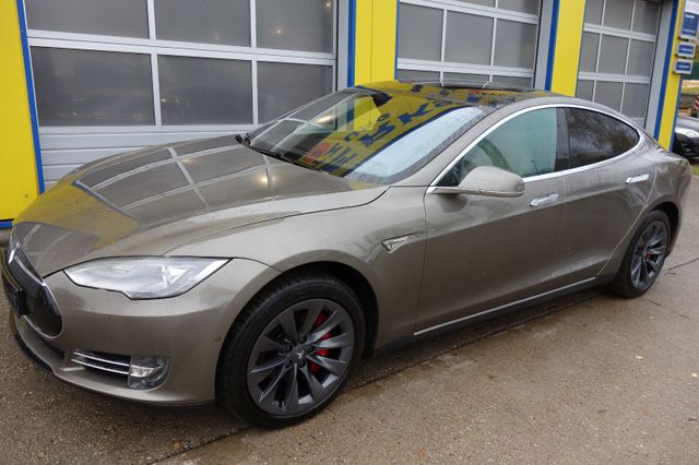 Tesla Model S Performance