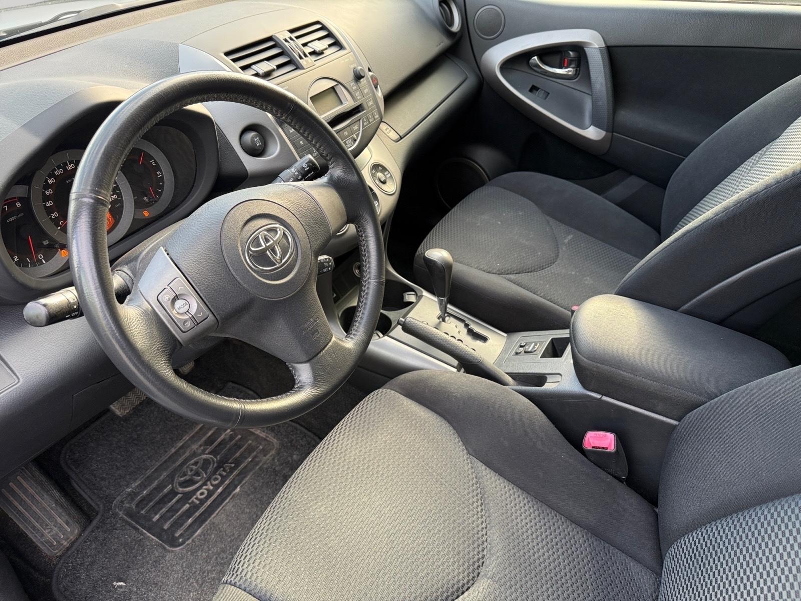 Toyota RAV4 2.0 VVT-i 152 ch 4x4 Sol • Boîte auto • Clim auto • Régulateur • Jantes alliage