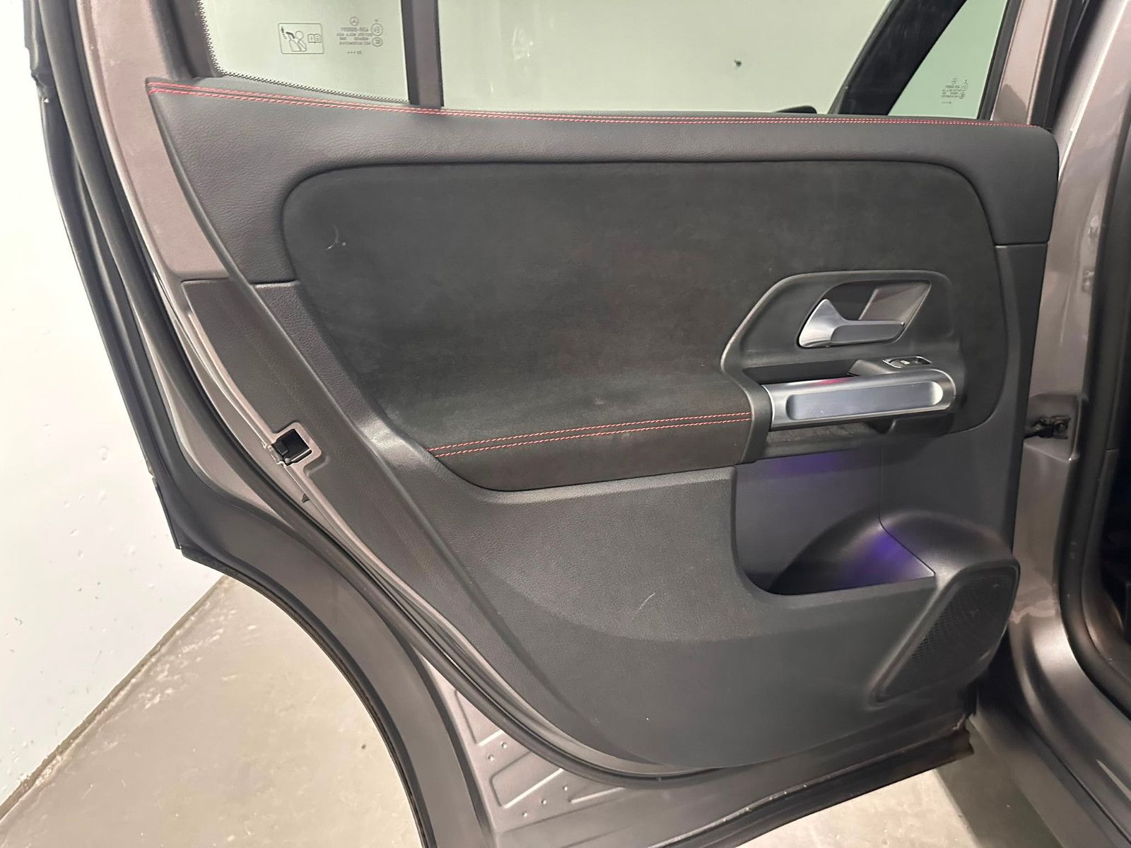 Fahrzeugabbildung Mercedes-Benz GLB 180 d *AMG-LINE*NIGHT*DISTRO*AHK*KAMERA*LED*
