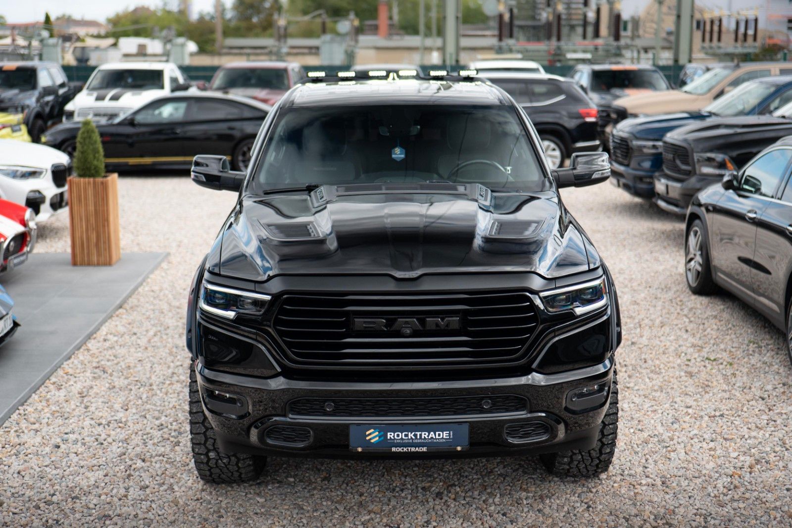 Fahrzeugabbildung Dodge RAM 5.7 V8 HEMI 4x4 LARAMIE Limited Offroad LED