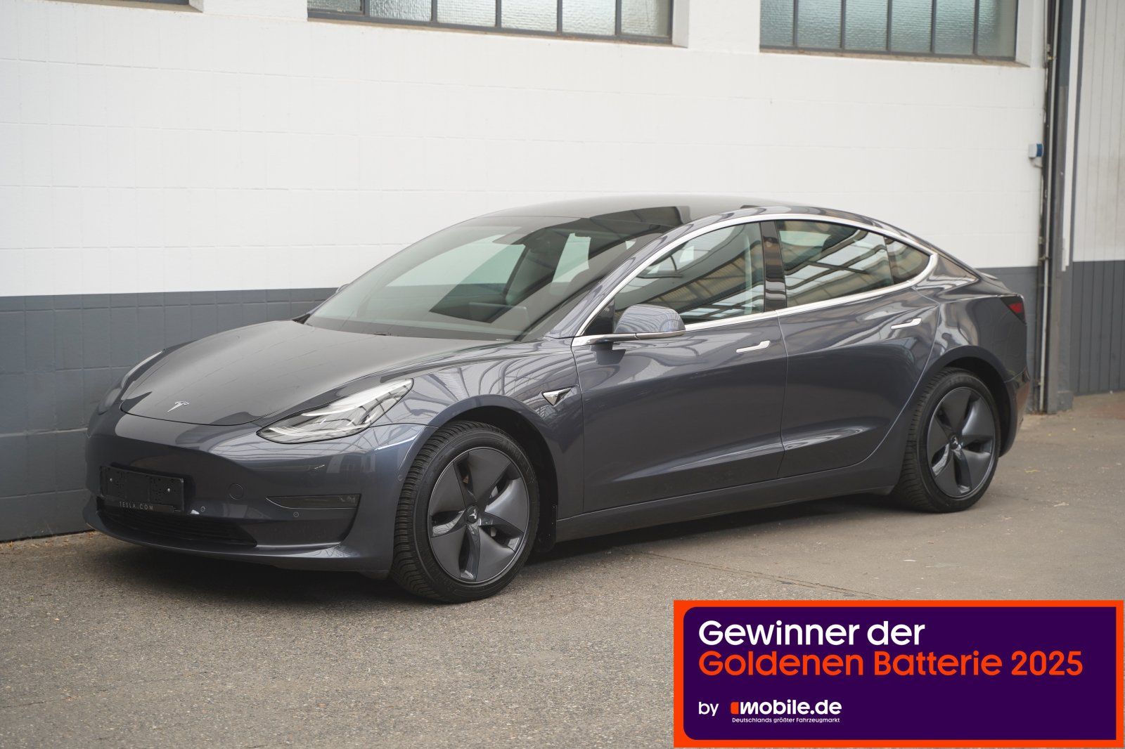 TESLA Model 3