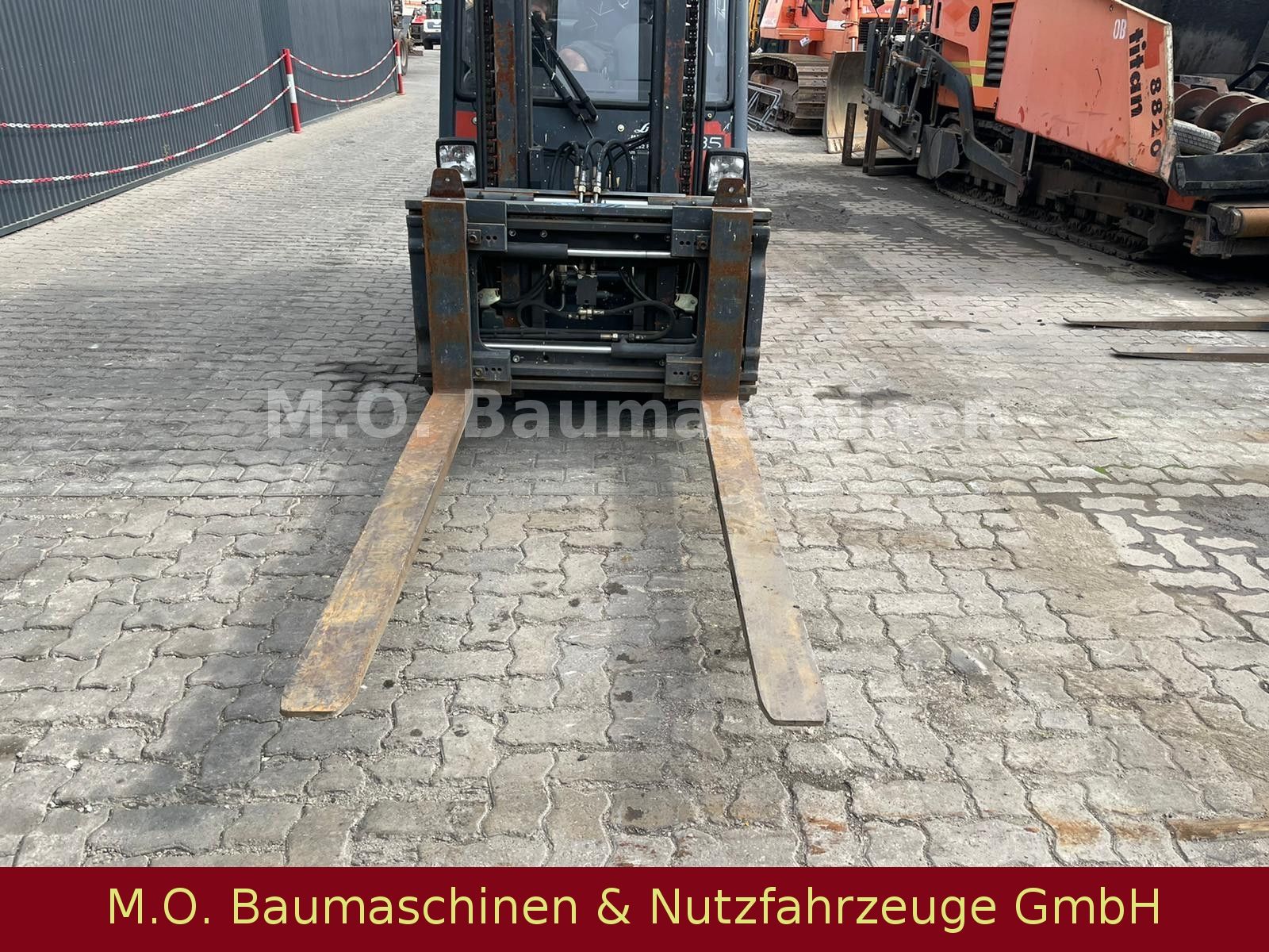 Fahrzeugabbildung Linde H 35 T  / SS / ZV / Duplex / GAS / 3,5t/3,30m