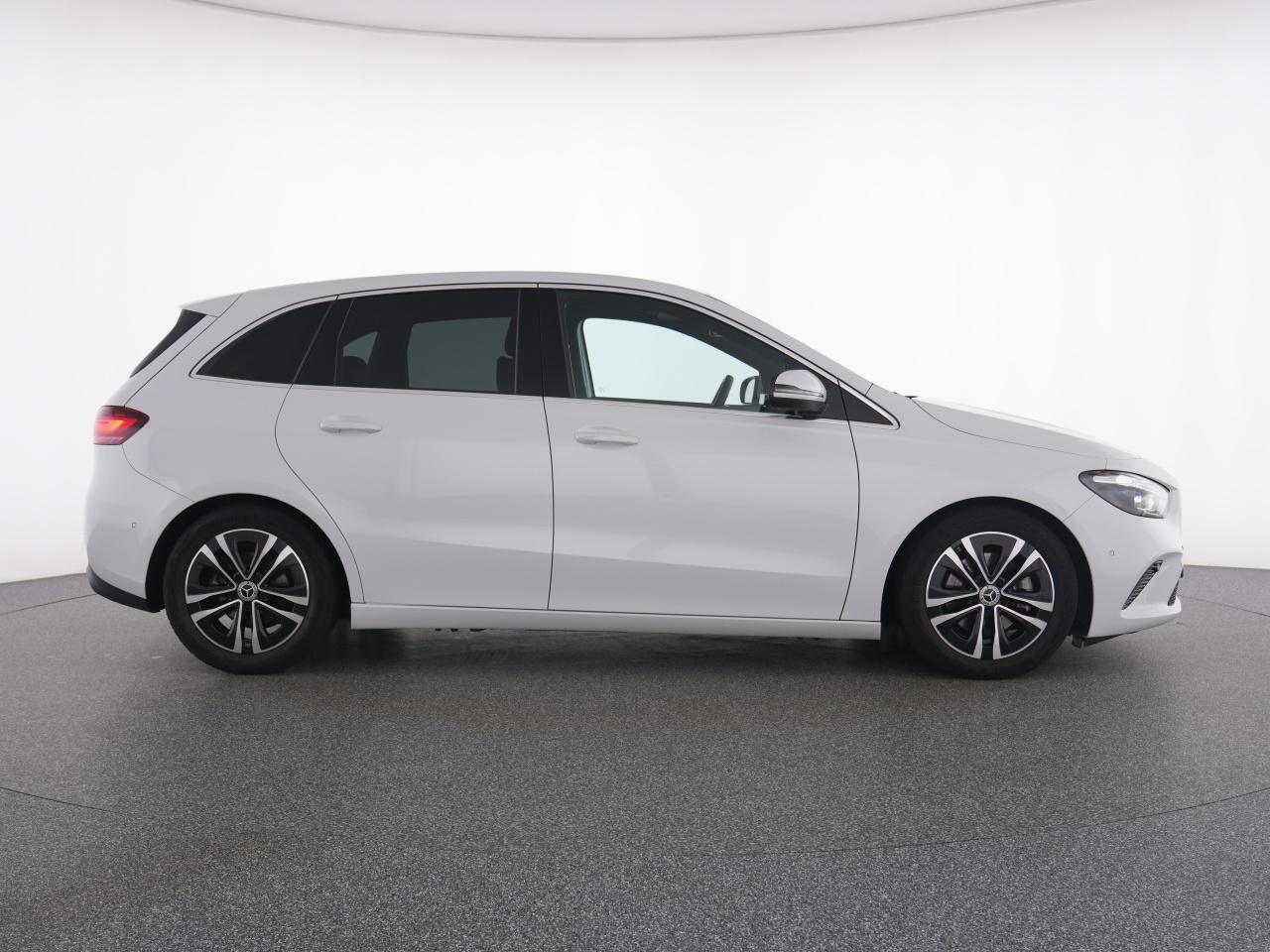 Mercedes-Benz B 180 Progressive+NavPrem+MBeam+Pano+EHeck+RFK