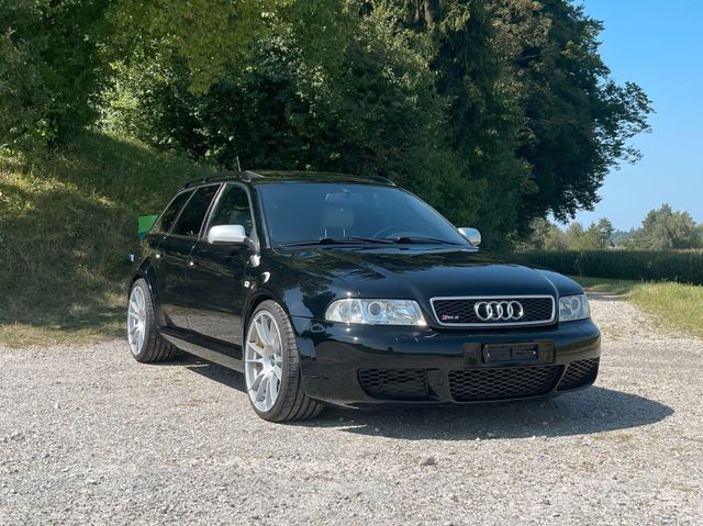 Audi RS4 2.7 quattro 517PS Top Zustand