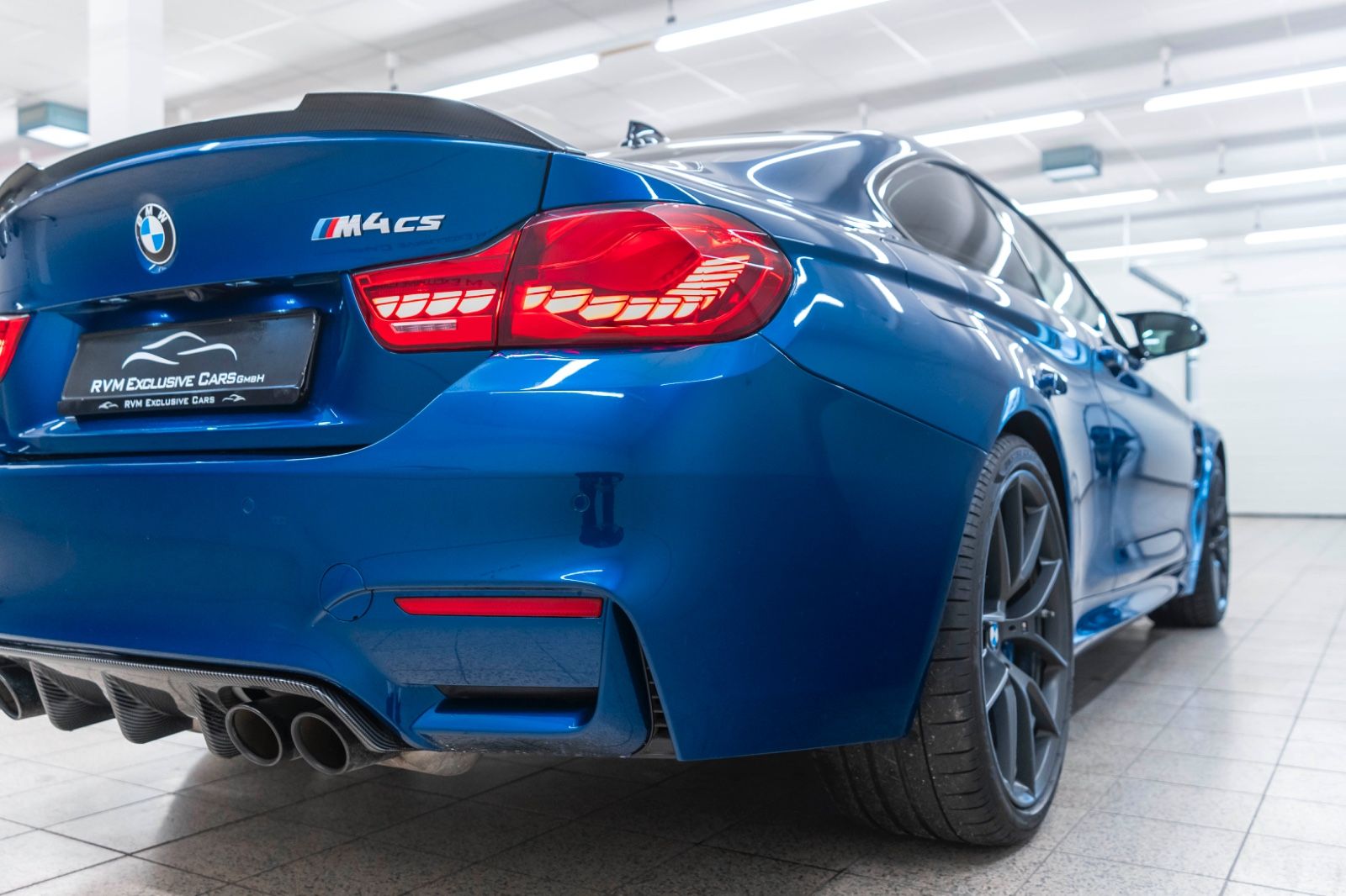 Fahrzeugabbildung BMW M4 CS Head UP LED NAV KAM PDC DKG