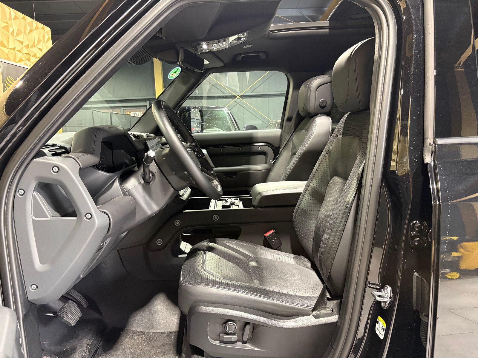 Fahrzeugabbildung Land Rover Defender 110 X-Dynamic HSE/PANO/360°/AHK/APPLE/