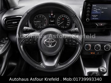 Toyota Yaris - 10