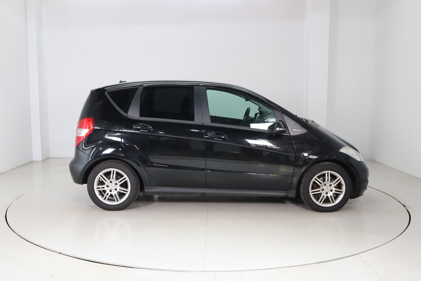 Fahrzeugabbildung Mercedes-Benz A 160 AVANTGARDE HU/AU 08.26