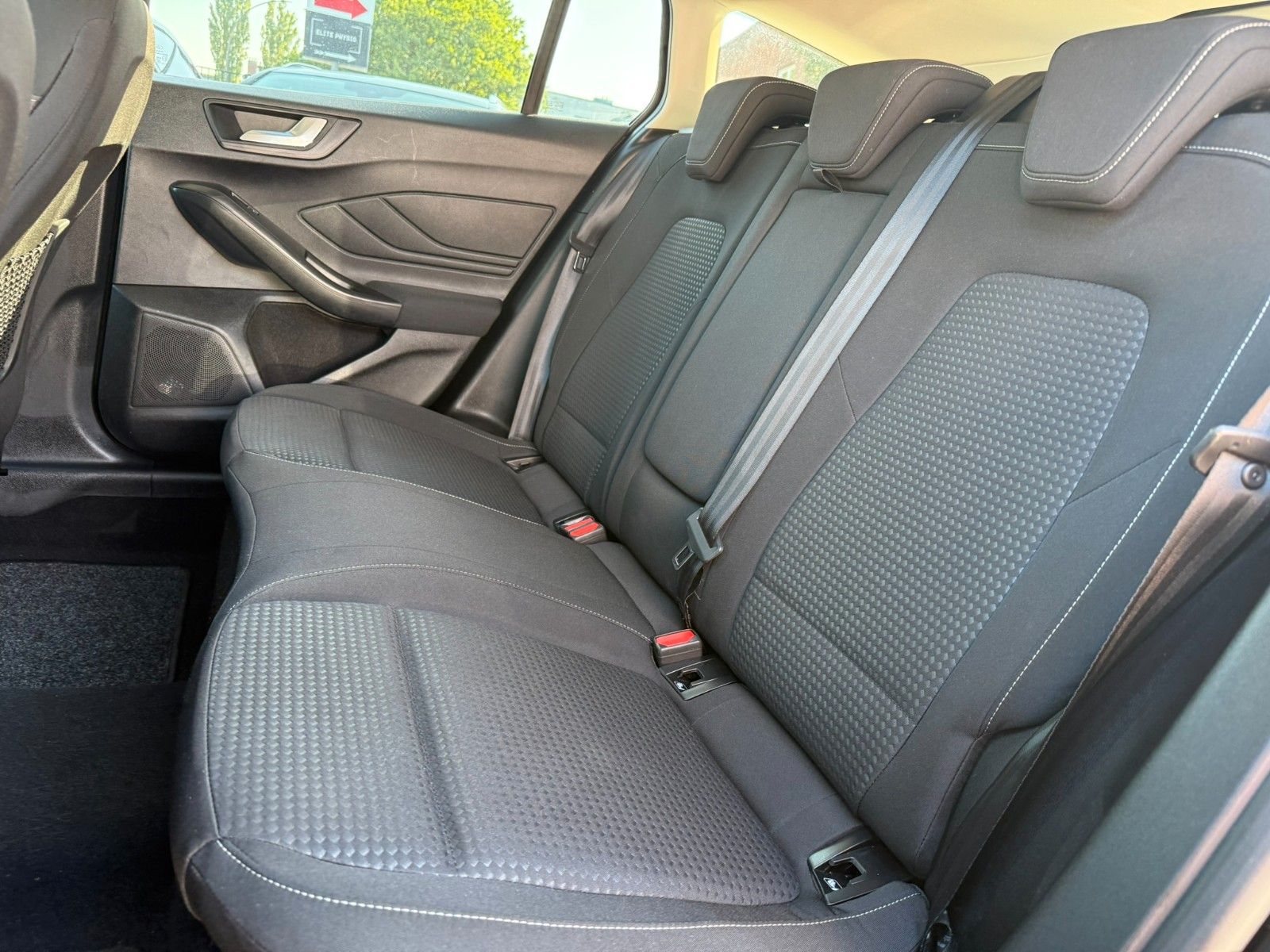 Fahrzeugabbildung Ford Focus Turnier Cool & Connect