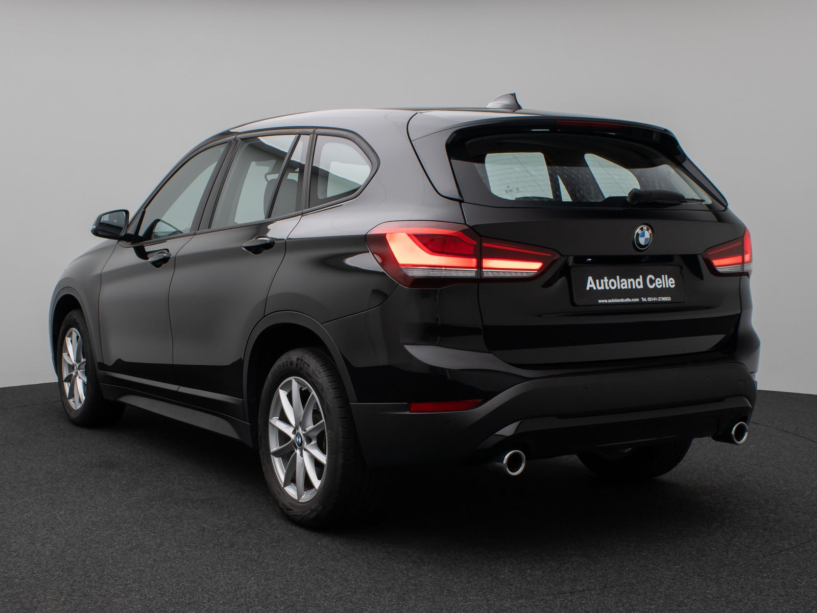 Fahrzeugabbildung BMW X1 sD20i Kamera HUD DAB Alarm Geschwindigkeitsre