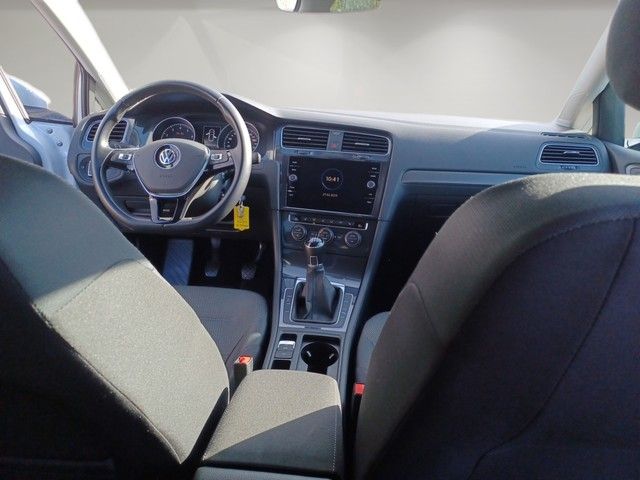 Fahrzeugabbildung Volkswagen Golf VII Lim. 1.0TSI Comfortline BLUETOOTH+SITZH