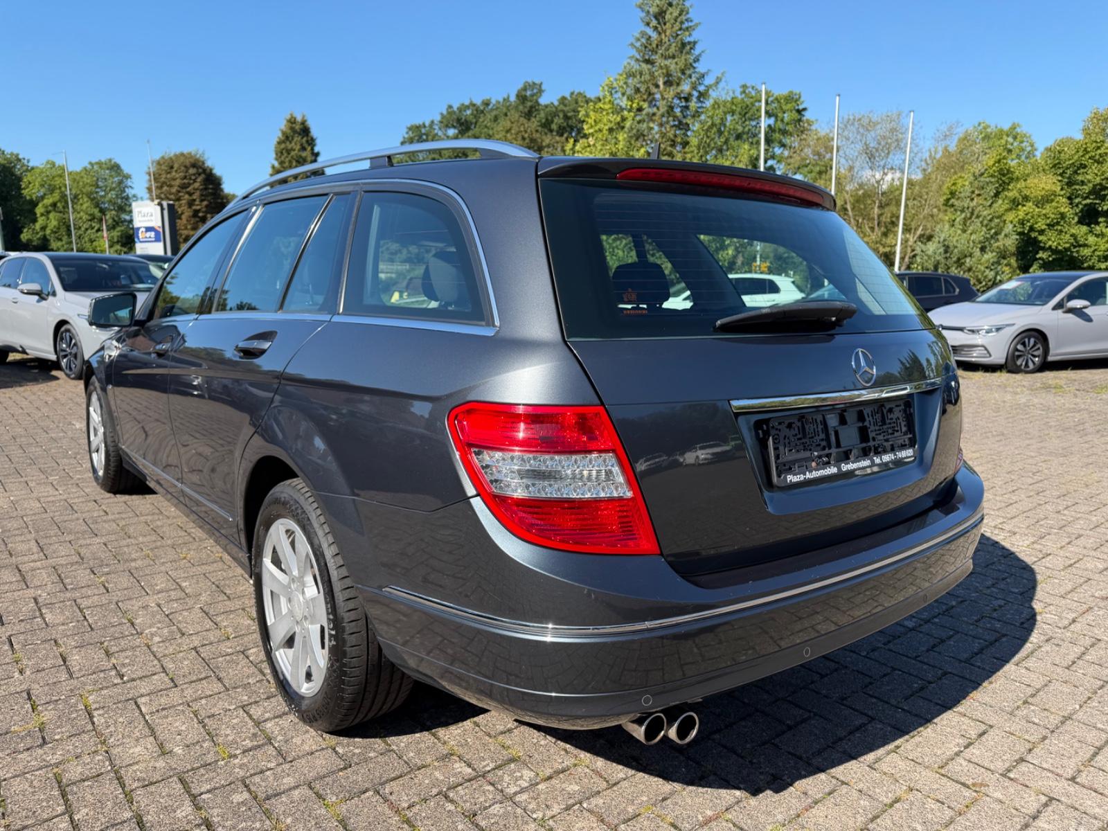 Mercedes-Benz C220 2010 — photo 10