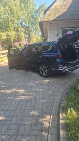 Hyundai SANTA FE 2.2 CRDi Premium 2WD 8AT SEVEN Premium - Hyundai SANTA FE von privat