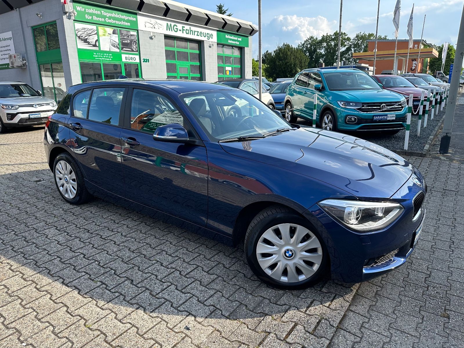 Fahrzeugabbildung BMW 116 Baureihe 1 Lim. 5-trg. 116i XENON PDC KLIMAT