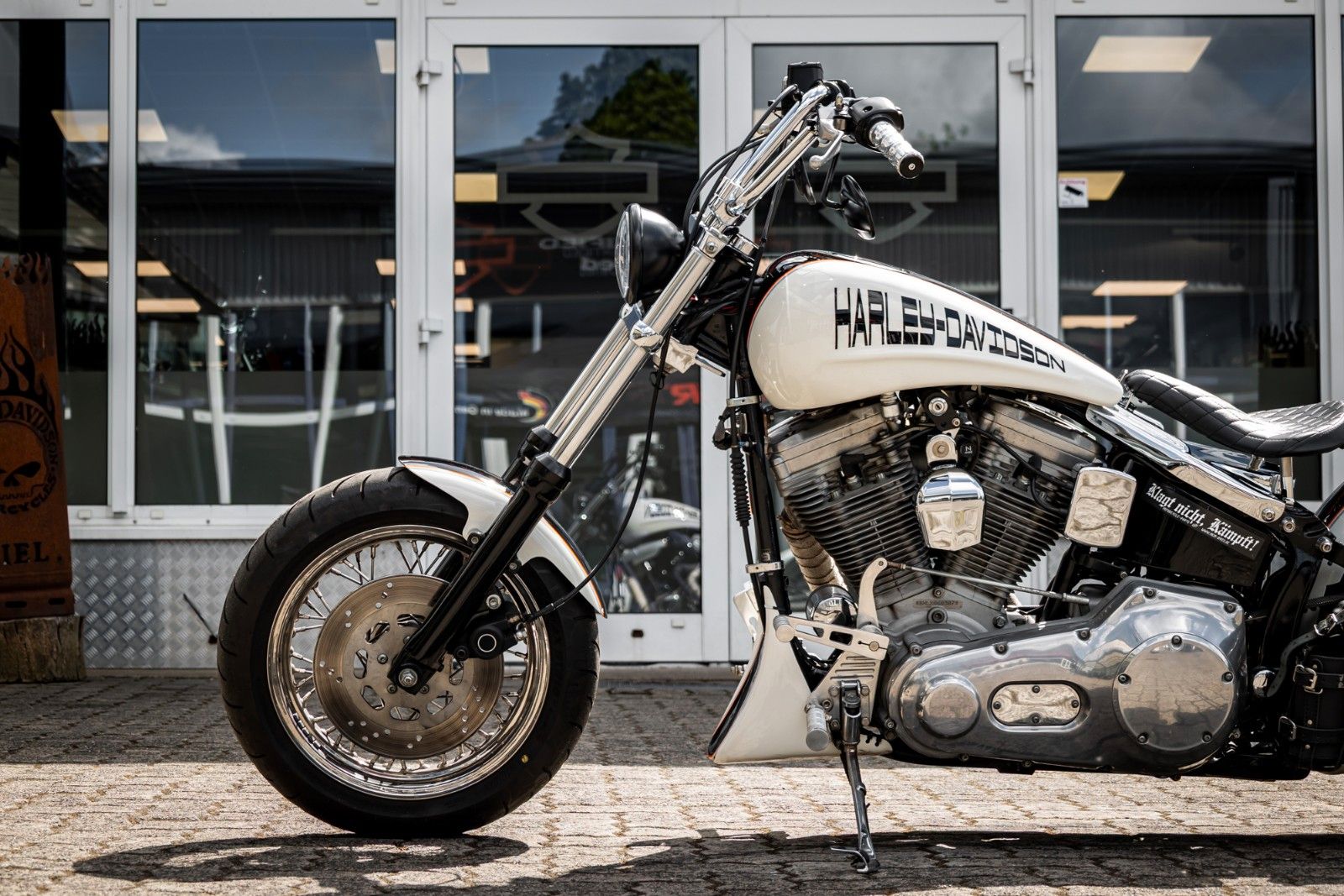 Fahrzeugabbildung Harley-Davidson FXST Softail Standard - CUSTOM - VERGASER - EVO