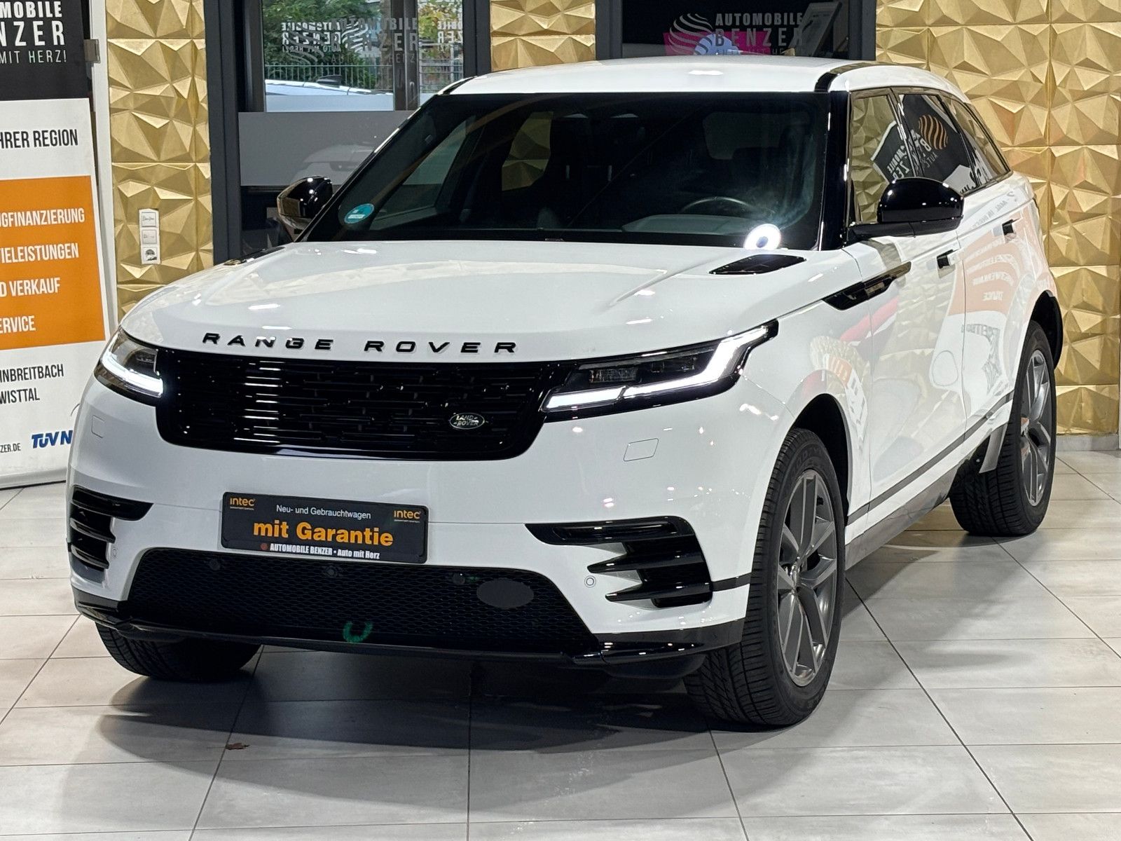 Fahrzeugabbildung Land Rover Range Rover Velar R-Dynamic/KAMERA/Design-Paket