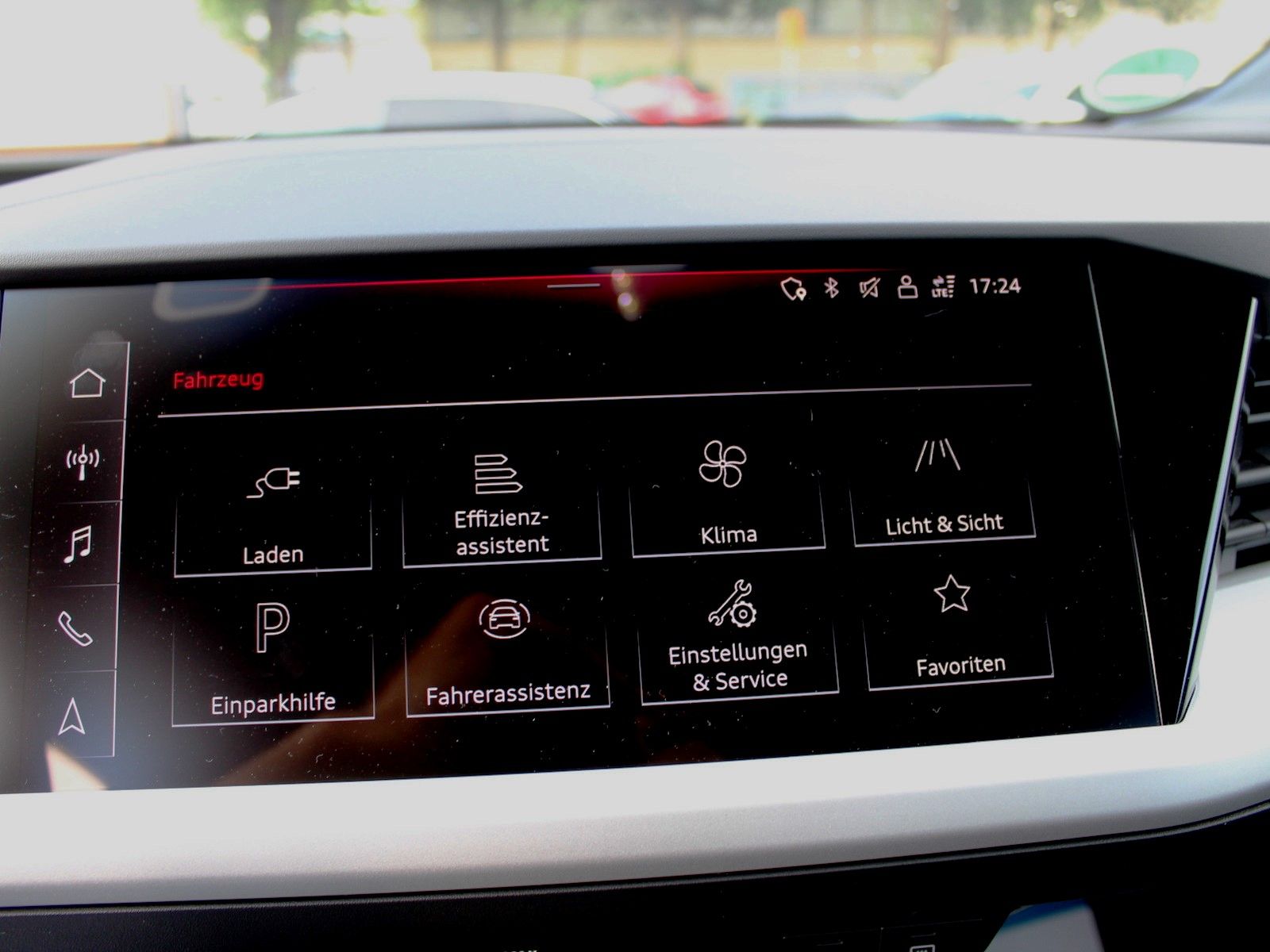 Audi Q4 e-tron 45 quattro AHK LED NAVI 19 Zoll Top foto 21