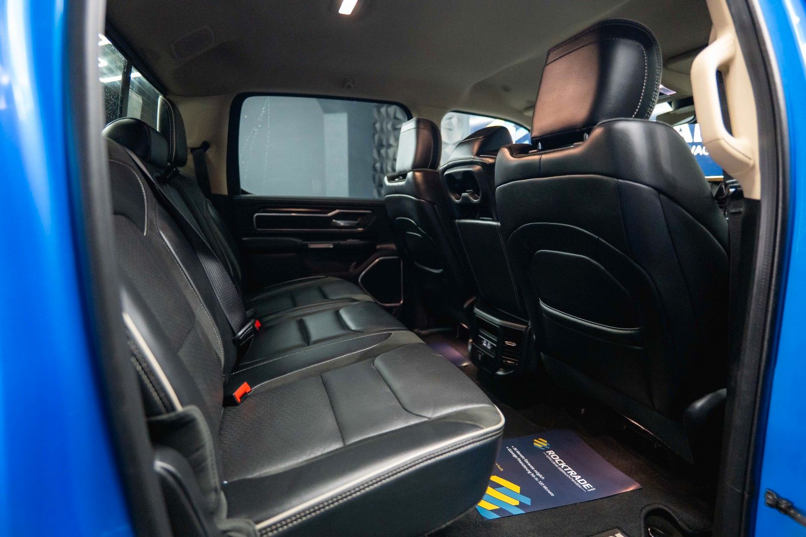 Fahrzeugabbildung Dodge RAM 5.7 V8 HEMI 4x4 LARAMIE Offroad Night LED