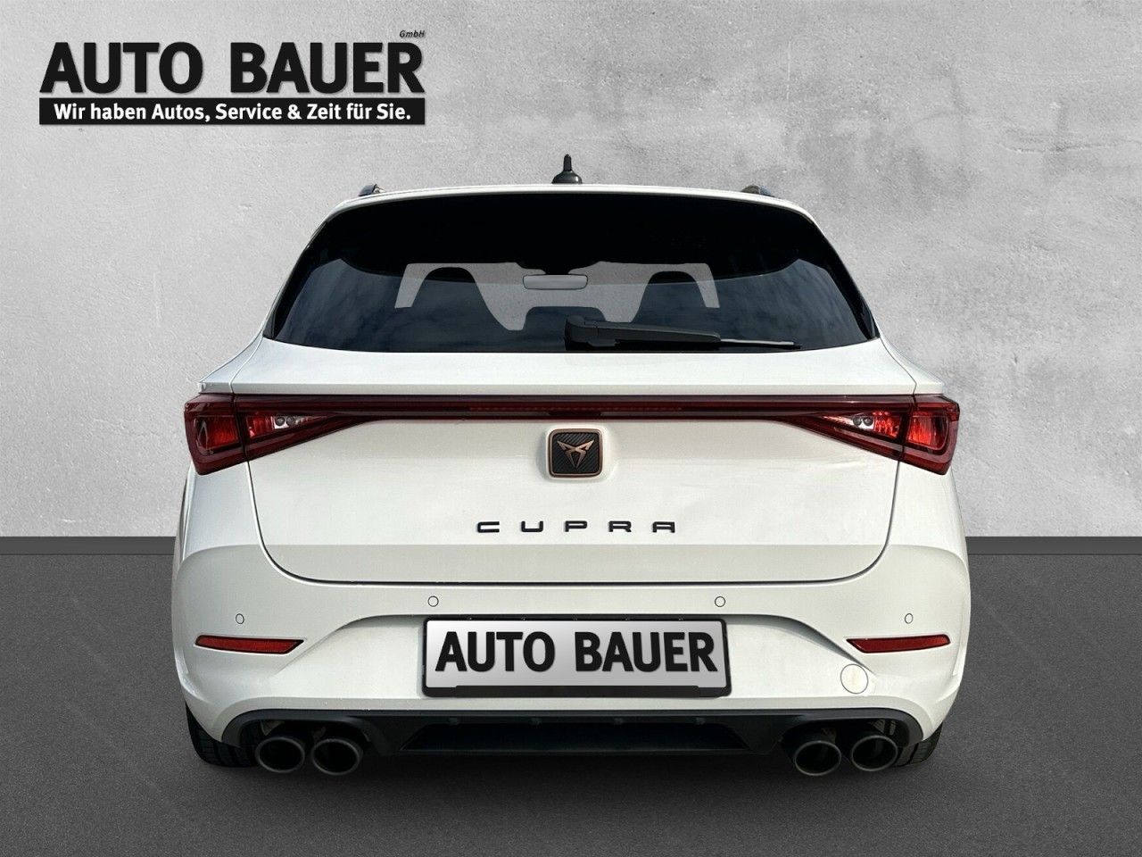 Fahrzeugabbildung CUPRA Leon Sportstourer VZ 2.0 TSI 4Drive - mit KI generiert/bearbeitet