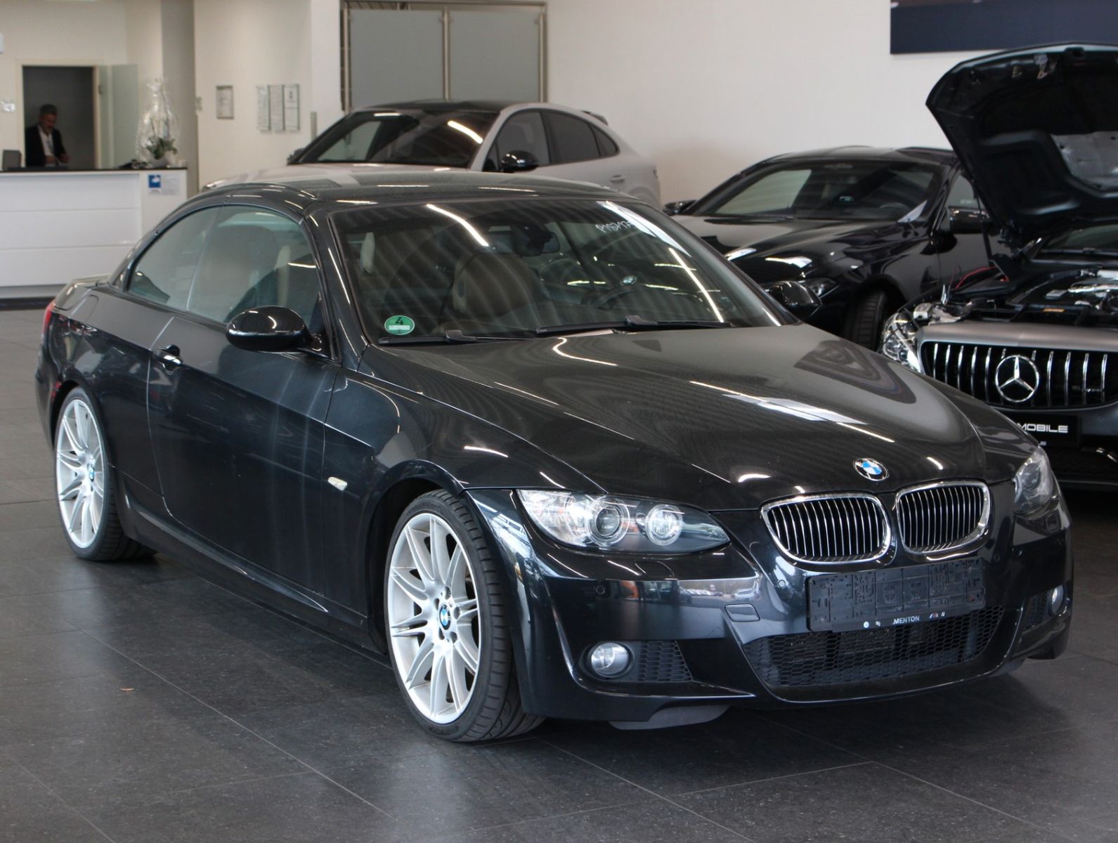 Fahrzeugabbildung BMW 325i Cabrio  M Sport Edition*Bi-Xenon*Navi*PDC