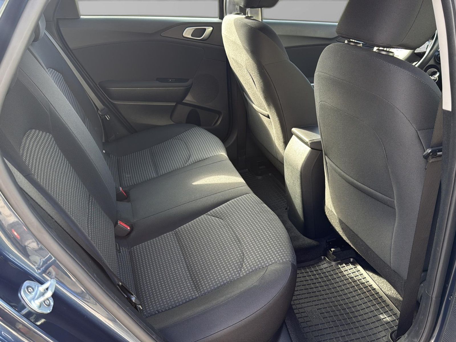 Fahrzeugabbildung Kia KIA Ceed Edition 7/ 1.Hand