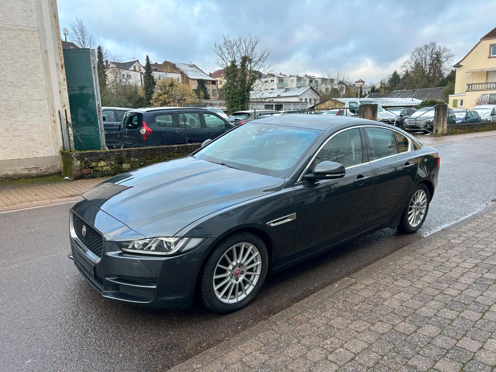 Jaguar XE E-Performance 163PS Automatik