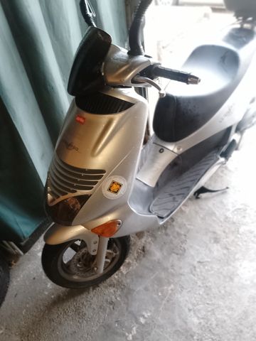 Aprilia Leonado 