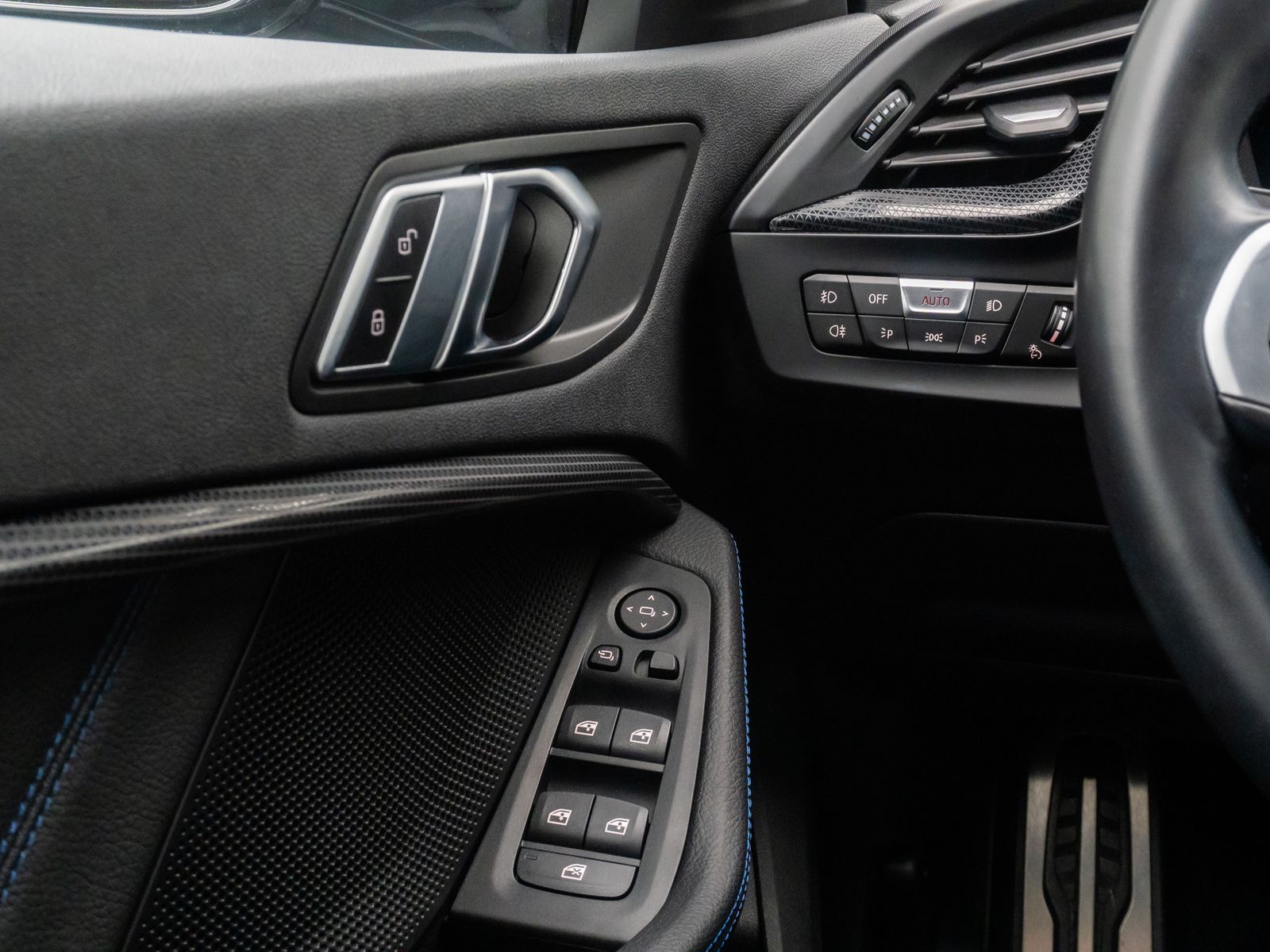 Fahrzeugabbildung BMW 120i M Sport DAB Kamera Geschwin CokpitPr 18Zoll