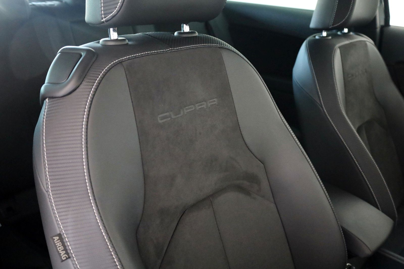 Fahrzeugabbildung SEAT Leon SC Cupra 300,T.Leder,Navi,LED,SH,Kamera,ACC