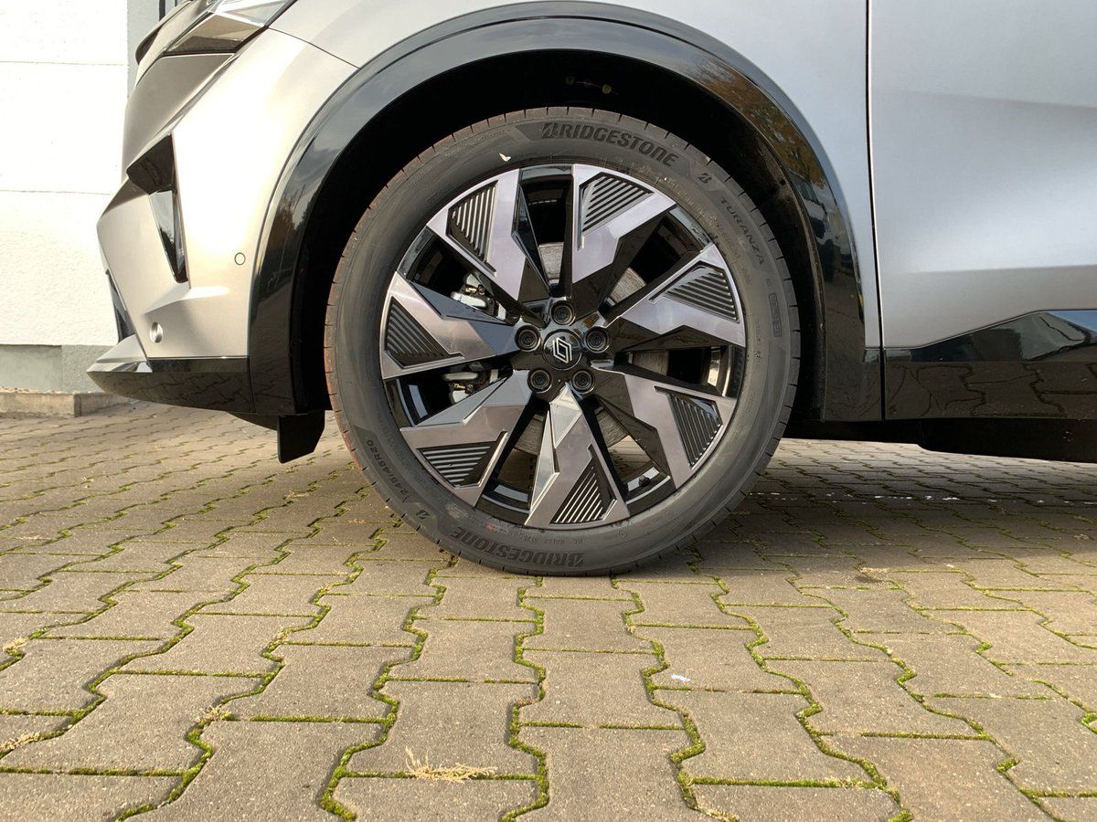 Renault Rafale - Bild 13