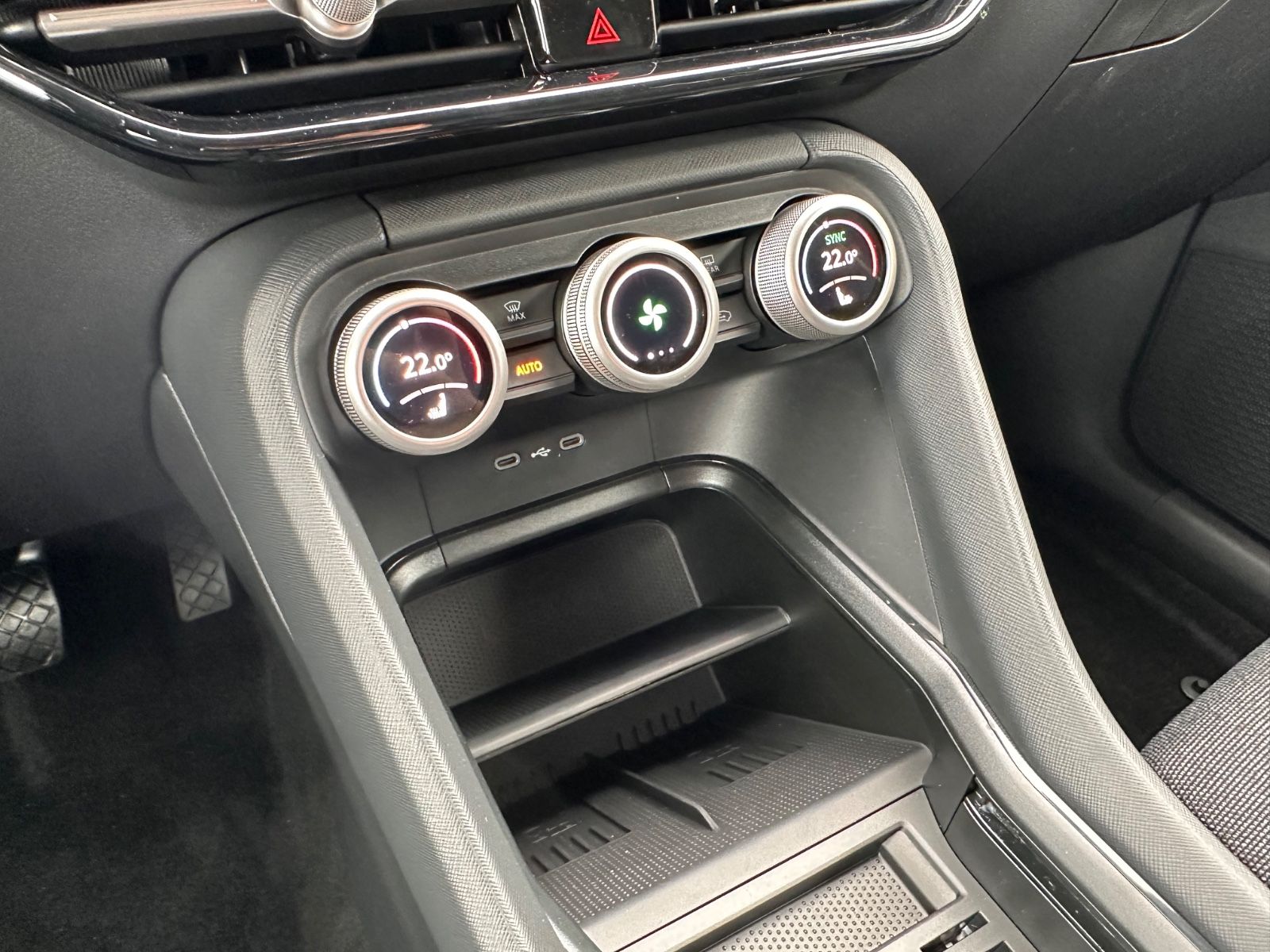 Fahrzeugabbildung SKODA Kodiaq 2.0 TDI 4x4 Selection AHK/7-Sitz/Navi/ACC