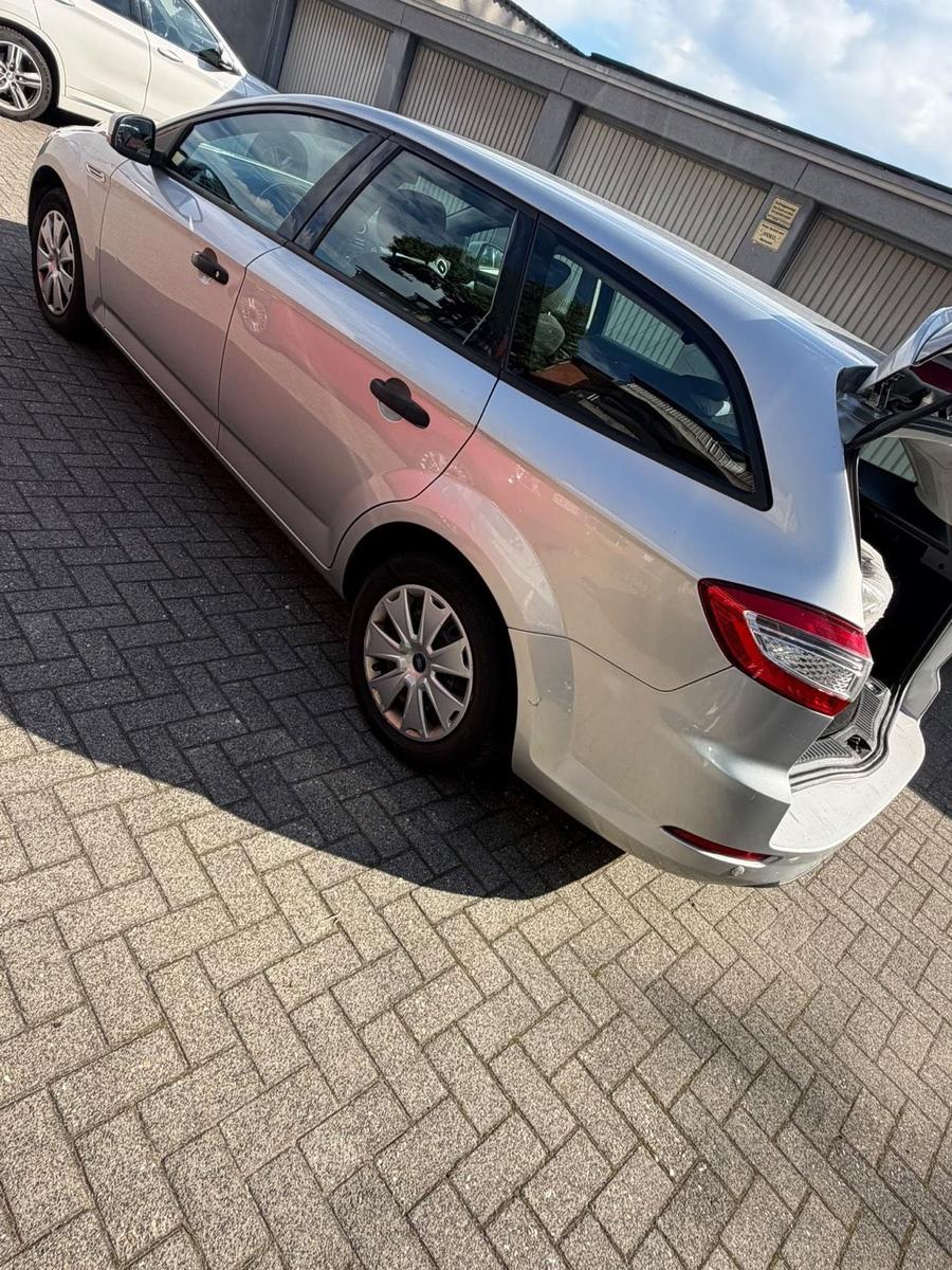 Ford Mondeo 2011 — photo 5