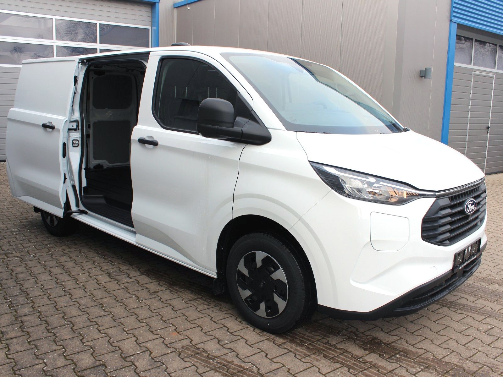 Fahrzeugabbildung Ford Transit Custom 320 L1 Trend FWD Plug-in Hybrid