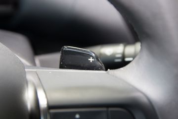 Citroën C4 1.2 Pure Tech 130 Feel KAMERANAVISHZG