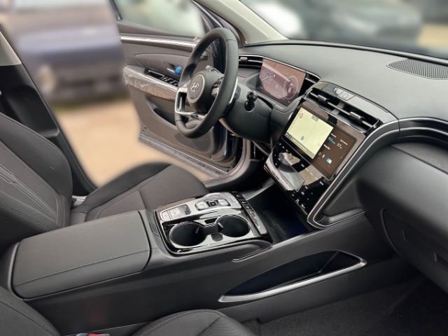 Fahrzeugabbildung Hyundai Tucson Trend Hybrid 1.6 2WD Assistenz-Paket+el.