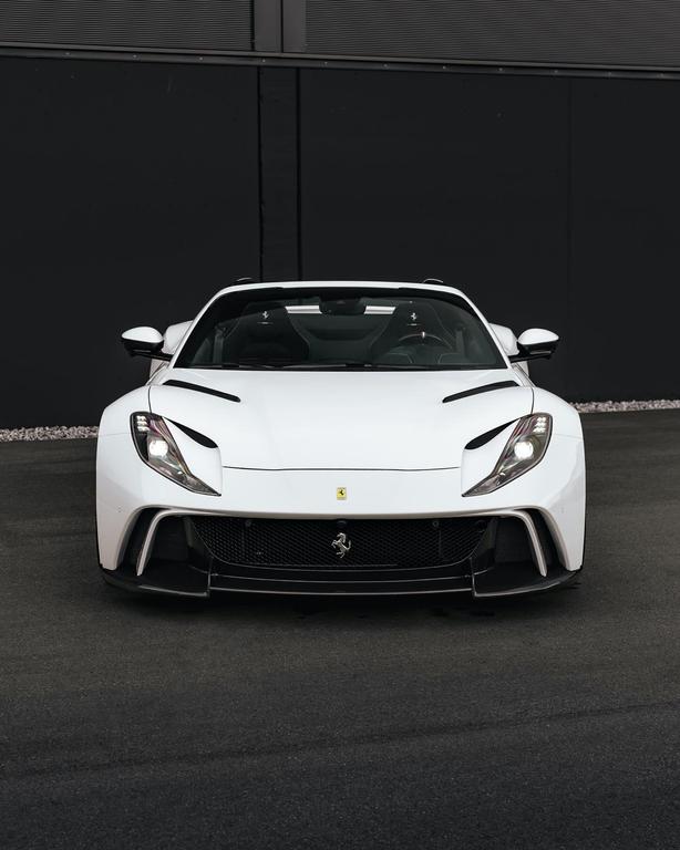 Ferrari 812