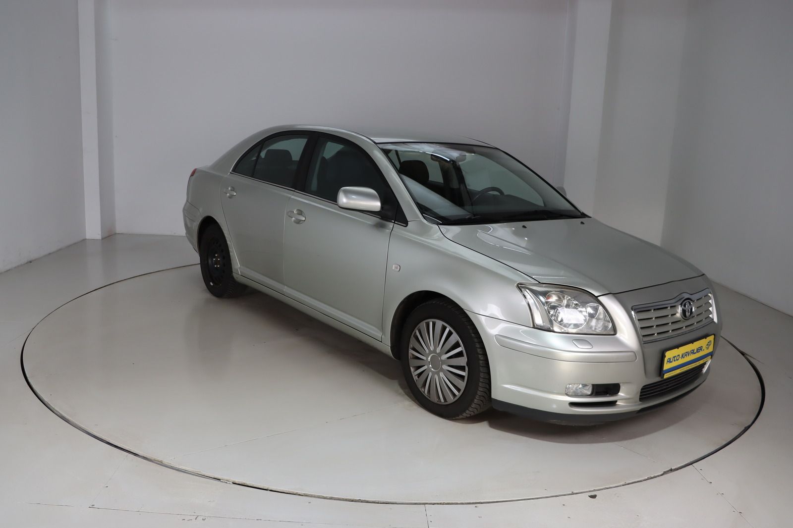 Fahrzeugabbildung Toyota Avensis 2.0-l-VVT-i Executive