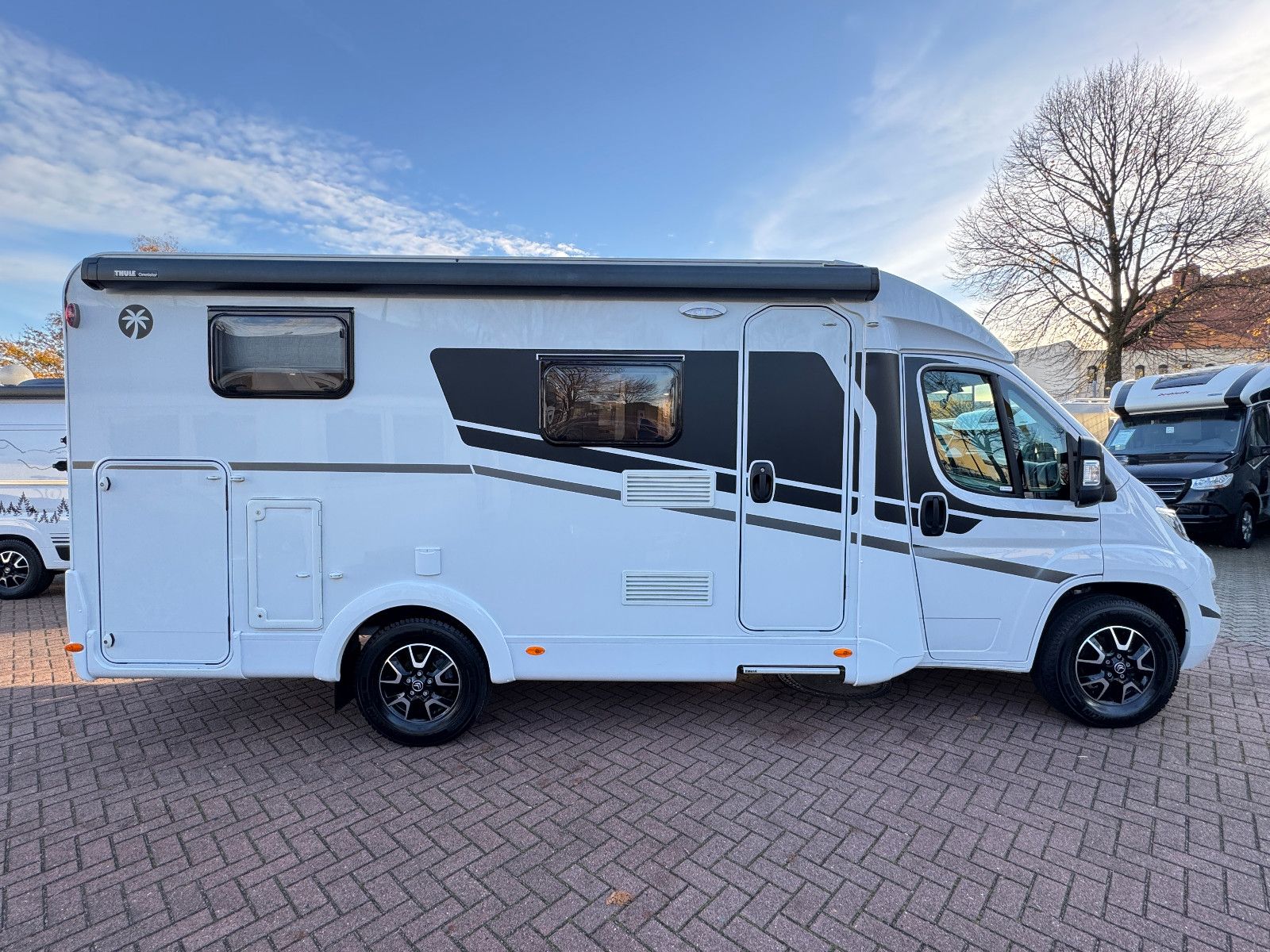 Fahrzeugabbildung Sunlight V 66 ADVENTURE EDITION SAT TV NAVI KAMERA TRÄGER