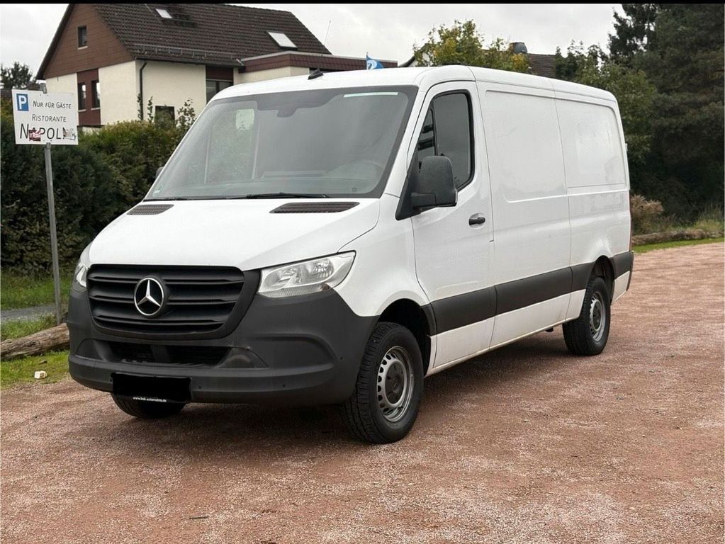 Image of Mercedes-Benz Sprinter