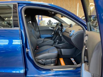 Audi A1 Sportback sport Aut.*1.HAND*BI-XENON*NAVI*PDC