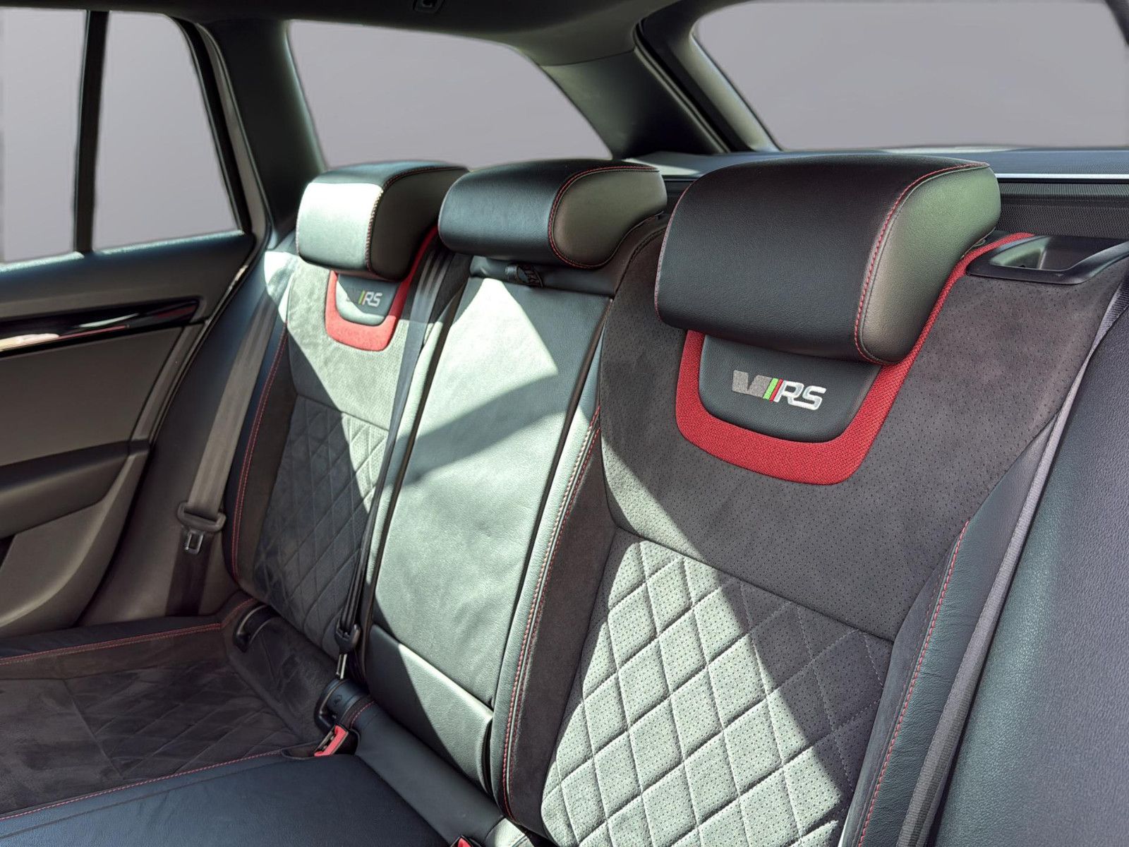 Fahrzeugabbildung SKODA Octavia Combi RS 245/ unfallfrei