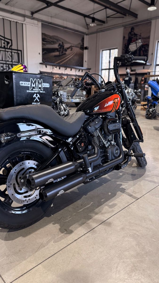 Fahrzeugabbildung Harley-Davidson Street Bob Umbau / J&H