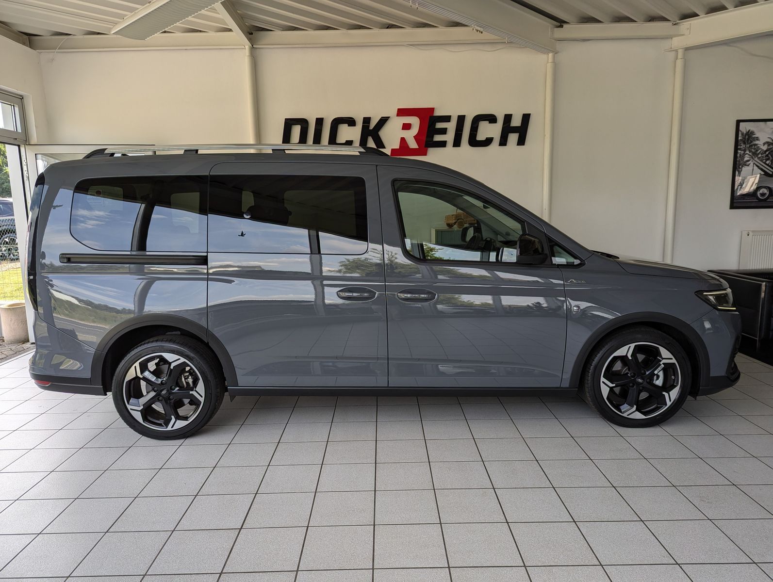 FORD Grand Tourneo L2 Active 7-Sitz Bi-LED Pano AHK - Image 8