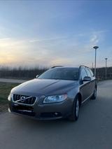 Volvo V70 D2 Summum - Volvo V70: Summum
