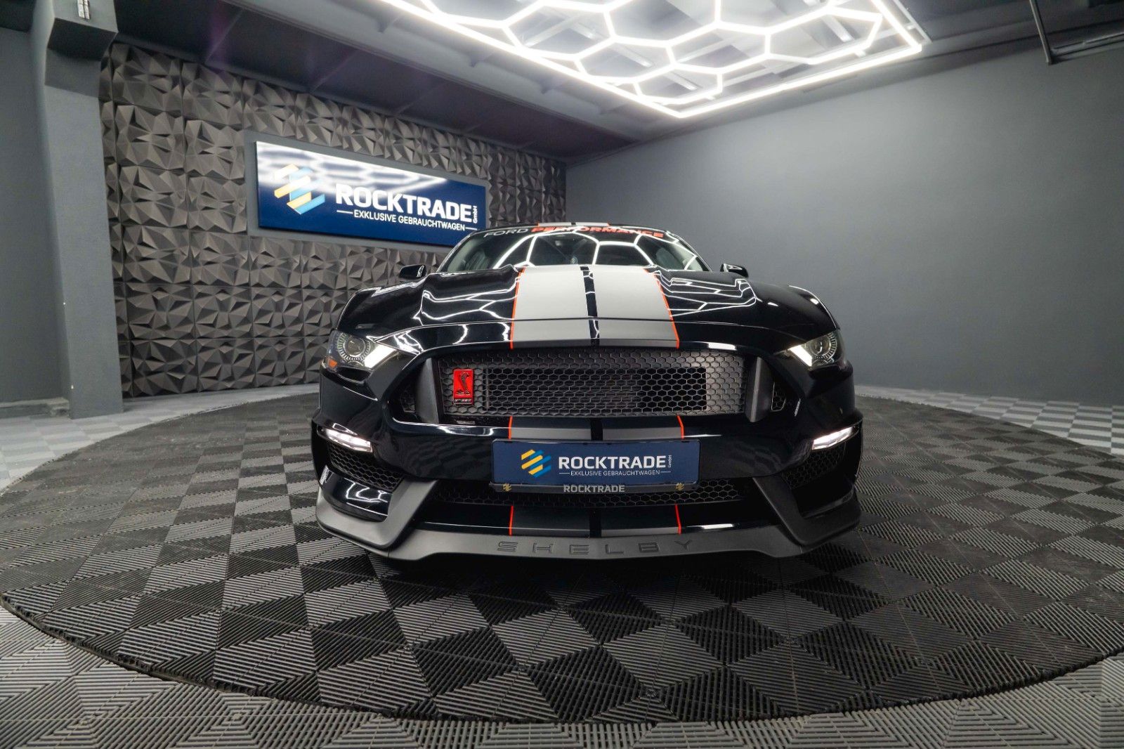 Fahrzeugabbildung Ford Mustang Shelby GT 500 5.0 V8 Performance PREMIUM