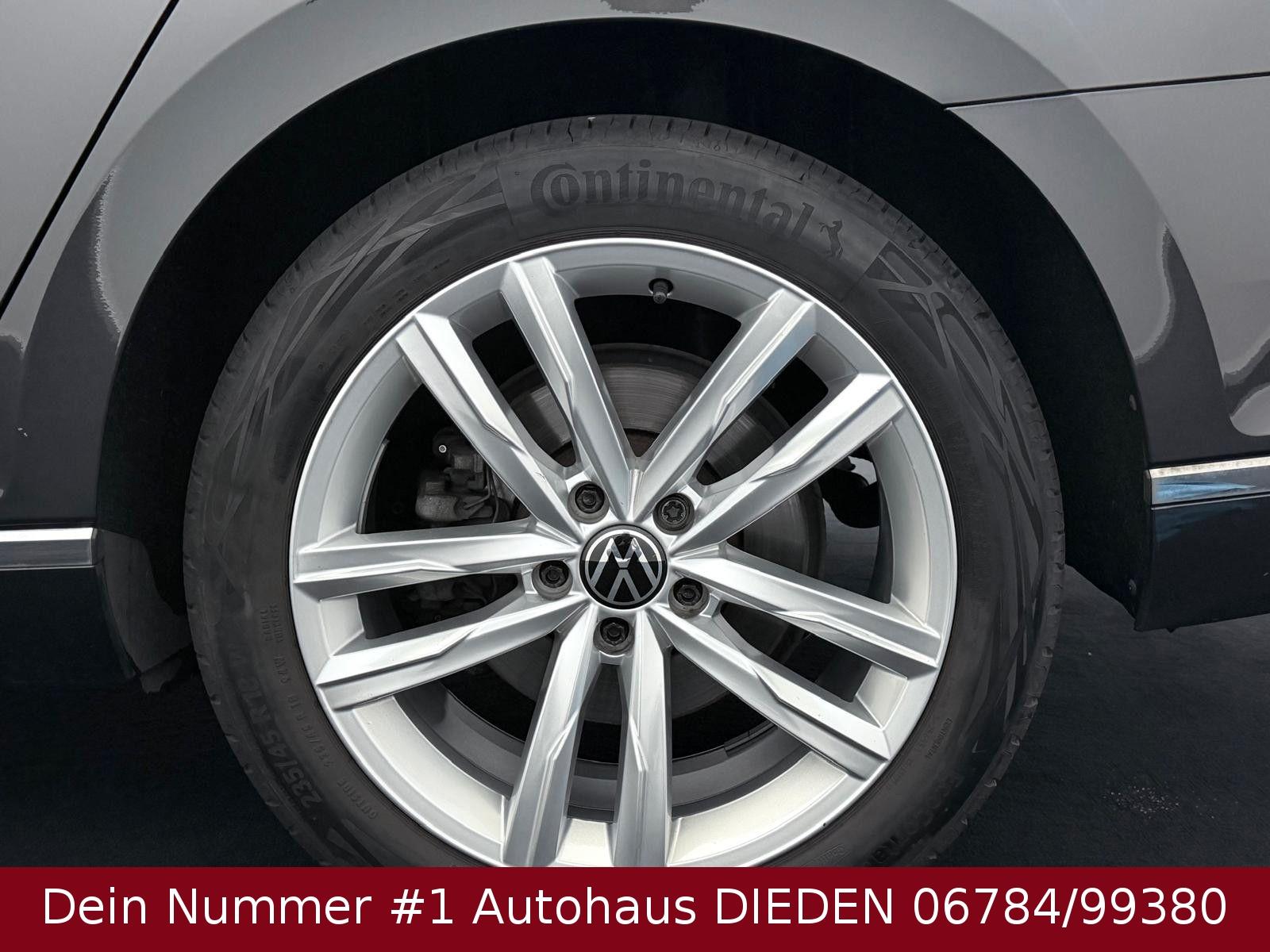 Volkswagen Passat Variant Elegance Keyless + LED + ACC
