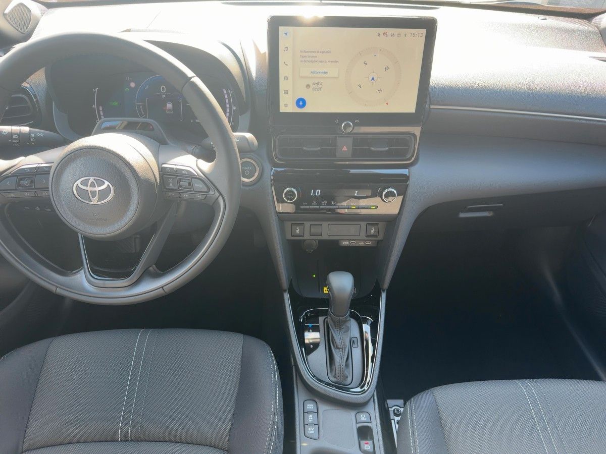 Fahrzeugabbildung Toyota Yaris Cross 1,5 Hybrid Teamplayer *Technikpaket*